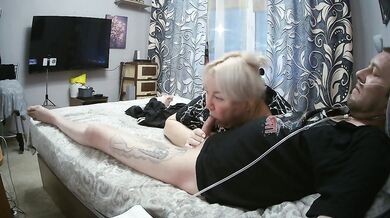 evening blowjob from a girlfriend and cum swallowing
