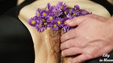 Purple flowers on my pussy