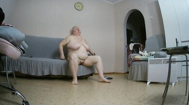 girlfriend masturbates in front of the camera for fans