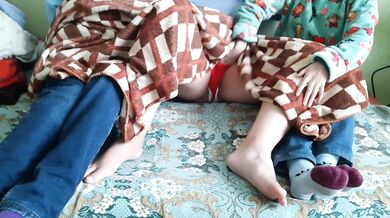 My girlfriend's sister riskily jerk off me while the three of us were watching a film - Lesbian_illusion