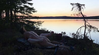 Love at a Lake in the Sunset - RosySky - 4K 30fps