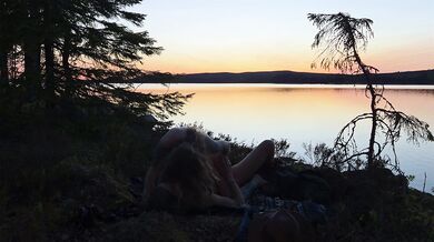 Love at a Lake in the Sunset - RosySky - 4K 30fps