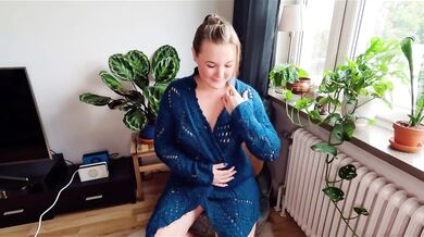 Mamma onanerar för dig och ger runkinstruktioner