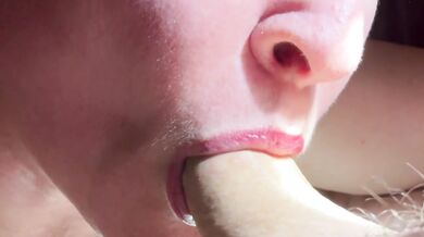 Sucking his cook whit red lips and a flashlight