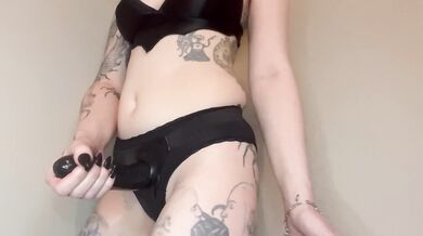 “fuck yourself and pretend it’s me” pegging joi