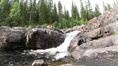 Summertime fun at the Waterfall - RosenlundX - 4k 60fps