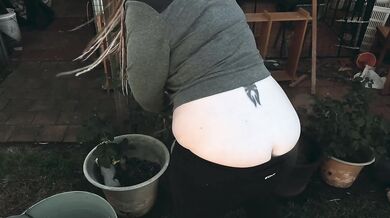 FREE PREVIEW - MILF Buttcrack Rose Pruning - Rem Sequence
