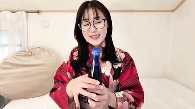 Happy New Year. I masturbated in a kimono. Would you like to masturbate while drinking alcohol with me?