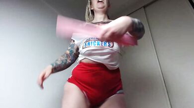 Cam Comedy 32: There's Eating Ass Then There's EATING ASS - Rem Sequence