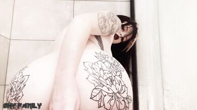 Cheating Anal Whore Fucks Herself In The Shower While Video Calling His Best Friend!