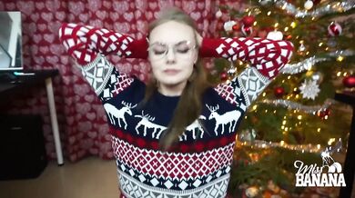 Sexy babe sucks big uncut cock and swallows - Miss Banana