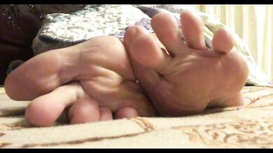 Foot models sexy feet fulfil my fetish by coming to life - Manlyfoot - some dreams do come true