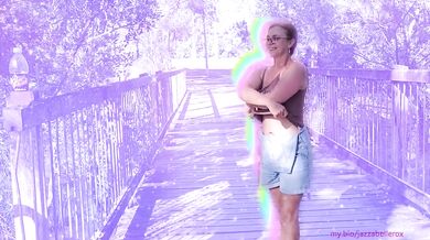 Jazzabelle Rox flashing in public making content while on holidays