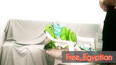 فرسه محجبة تروح لشاب يفشخها نياكه وتصوت والواد يدخله بعنف فيه