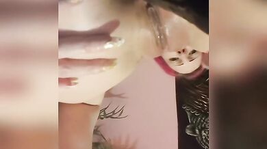 Orgasm Infront Of A Stranger