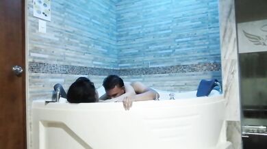 Fucking rich in the jacuzzi
