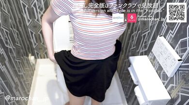 handjob and blowjob while peeing in the toilet, then creampie sex