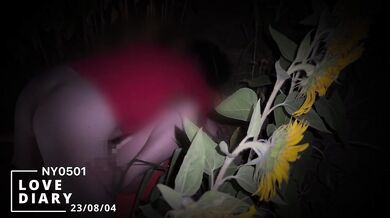 [23/08/04] Married woman/Squirting/Outdoor Massive squirting in the sunflower field