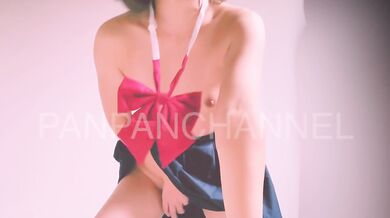 【個人撮影】女子高生/制服/素人/激しい/首絞め/クリイキ/ディルド/オナニーHigh Schoolgirl Uniform,Amateur,Choking,Masturbation