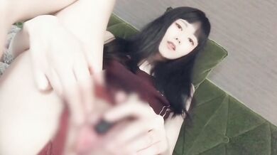 【白目】生理おわって久々にオナニーしたら気持ち良過ぎた【指に付いた愛液】