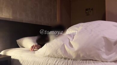 【個人撮影】温泉旅館で就寝前にイチャイチャ。我慢できずに激しい生ハメSEXをする大学生カップル