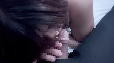 She sucks all the erotic cocks while making noise with plenty of saliva!