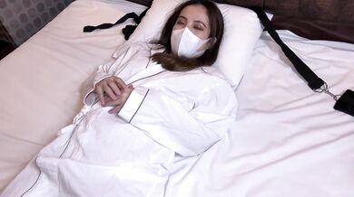 Hard sex with fainting at the end, but also getting creampie.