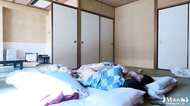 Peek at an amateur couple having sex in a spa inn