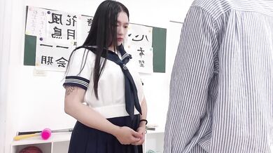 The school teacher fuck with his girl student in the classroom Cum in mouth台灣女學生放課後的口爆輔導