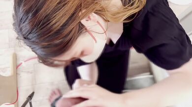 【初体験】おまんこにメンソレータム＆リモコンバイブでショッピングイキすぎて我慢できず試着室で中出しセックス日本人/素人/ハメ撮り/デート/むちむち/フェラ/看護師/中出し/カップル/japanes