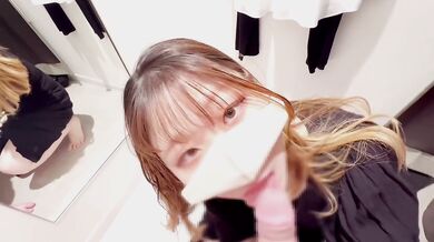 【初体験】おまんこにメンソレータム＆リモコンバイブでショッピングイキすぎて我慢できず試着室で中出しセックス日本人/素人/ハメ撮り/デート/むちむち/フェラ/看護師/中出し/カップル/japanes