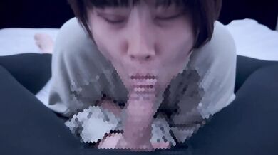 Short-cut college student with dark hair gets oral ejaculation in a thick blowjob and a lot of sperm