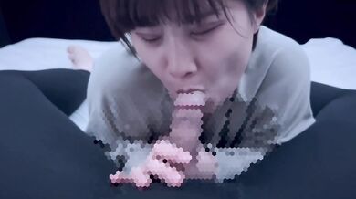 Short-cut college student with dark hair gets oral ejaculation in a thick blowjob and a lot of sperm