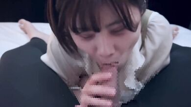 後輩の大学生が激しい手コキフェラで精子をいっぱい絞り出して興奮しちゃう cum in mouth cumshot