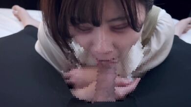 後輩の大学生が激しい手コキフェラで精子をいっぱい絞り出して興奮しちゃう cum in mouth cumshot