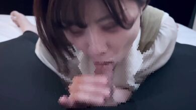 後輩の大学生が激しい手コキフェラで精子をいっぱい絞り出して興奮しちゃう cum in mouth cumshot