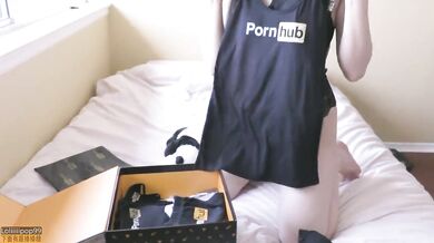 What's in My Pornhub 100K Subscribers Gift Box??