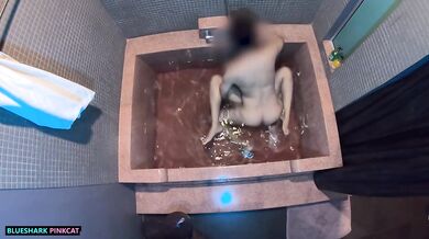 Amateur Homemade Couple romantic & passionate bathtub sex