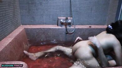 Amateur Homemade Couple romantic & passionate bathtub sex