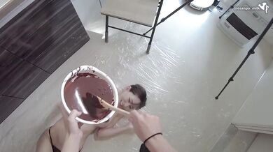 ドS彼氏に全身チョコまみれにされちゃった生チョコ大量挿入…ハッピーバレンタインっ！！（日本人素人）