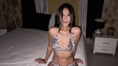 Follower makes her debut in porn, Camila herrera7