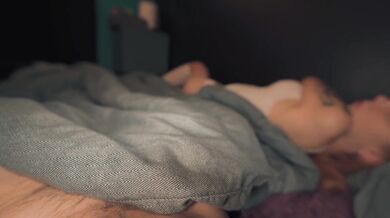 Sharing a bed with my Sister's best friend - ridng and big facial