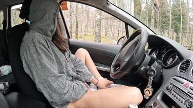 A stranger in the woods catches me masturbating in my car!