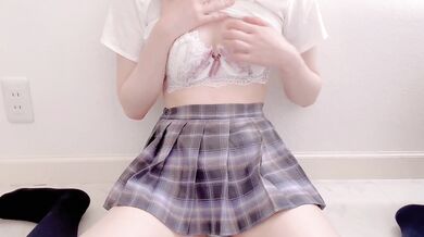 【Japanese】Perverted masturbation show of a woman who wants to be seen(cosplay)