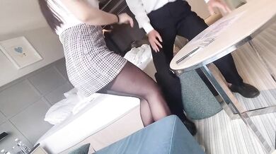 台灣黑絲高跟鞋女秘書主管出差無套大量口爆Business trip boss fuck secretary in black stockings and high heels Cum in mout