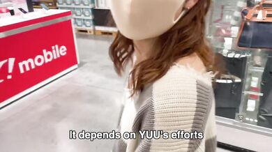 ノーパン＆ノーブラコストコでお買い物デート！可愛い色白美少女に朝立ちちんこをフェラ抜きされて起床素人カップル/ごっくん/口内射精/女子大生/盗撮/露出/スリム/English subtitles