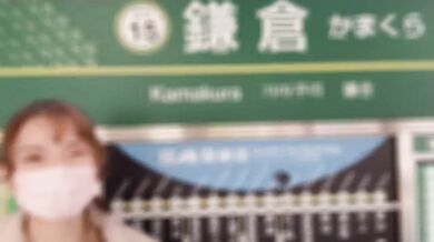 ガラス越しに丸見え露出SEX！マジイキ美少女の綺麗なパイパンまんこにたっぷり中出し　素人カップル/10代/女子大生/ディルド/２穴責め/スマホ撮影/English subtitlesRYO＆YUU