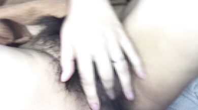 [素人自撮]人妻の手とおもちゃで一人えっち。喘ぎ声は後半に。Married woman masturbates relaxedly.The pant voice is in the second ha