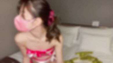 プレゼントは私だよJD彼女が裸リボンでHなサプライズ→ラブラブSEXでお返しRYO＆YUU素人カップル/顔出し/歳の差/10代/スタイル抜群/美少女/色白美乳/English subtitle