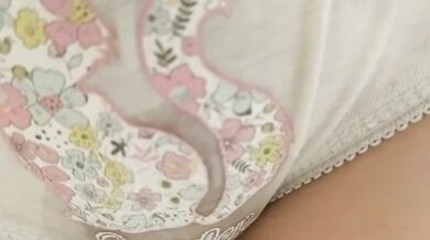Look How I Soak My Panties Inside - Desperate Pee